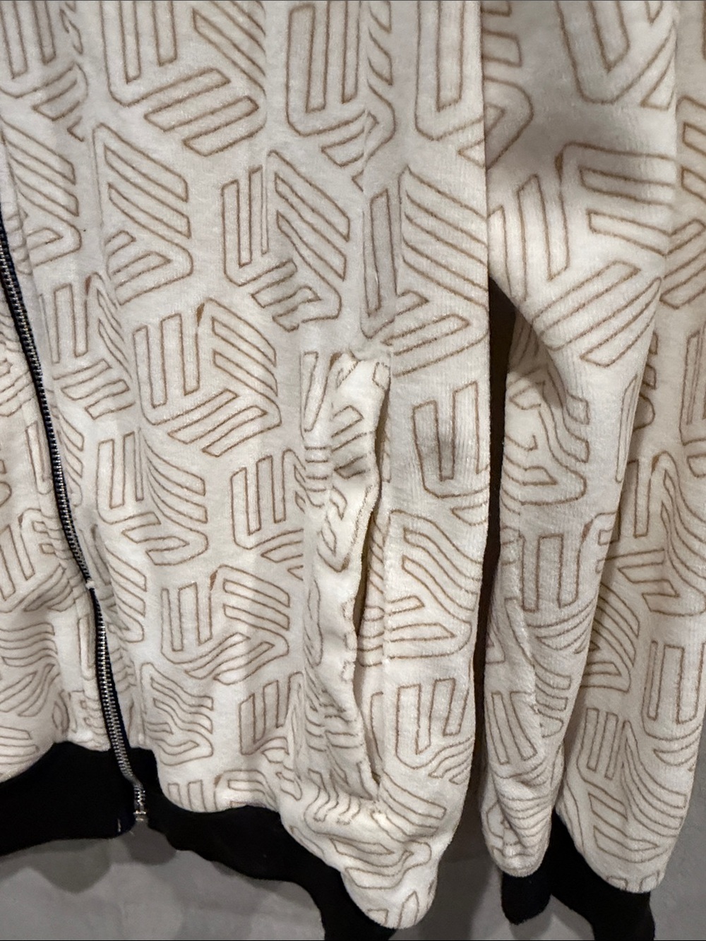 BOOHOO MAN Cream & Black Geometric Track Jacket and Joggers Set. LIKE NEW‼️ - Picture 6 of 14